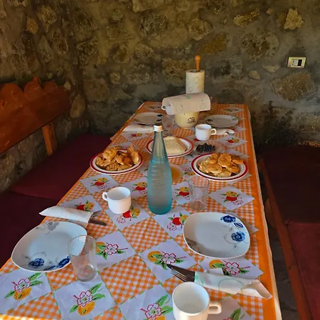 招待所 Lika Shkoze (Shkoder)